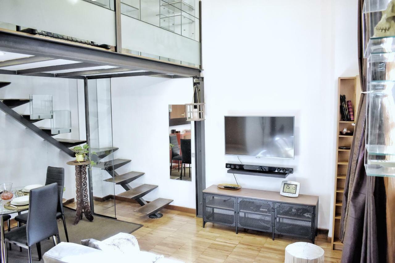 Charming Design Loft Isola Milano Apartment Exterior photo